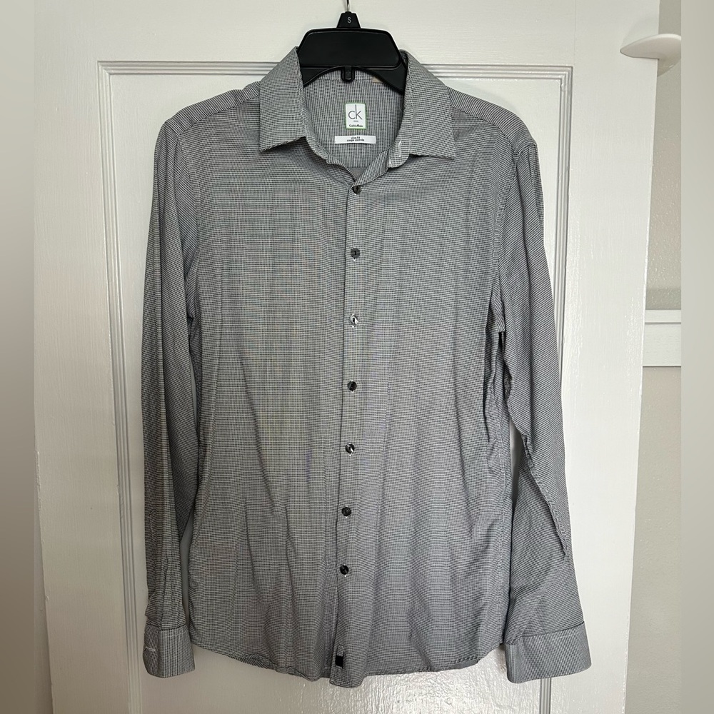 Calvin Klein Men's Small Slim Fit Dress Shirt